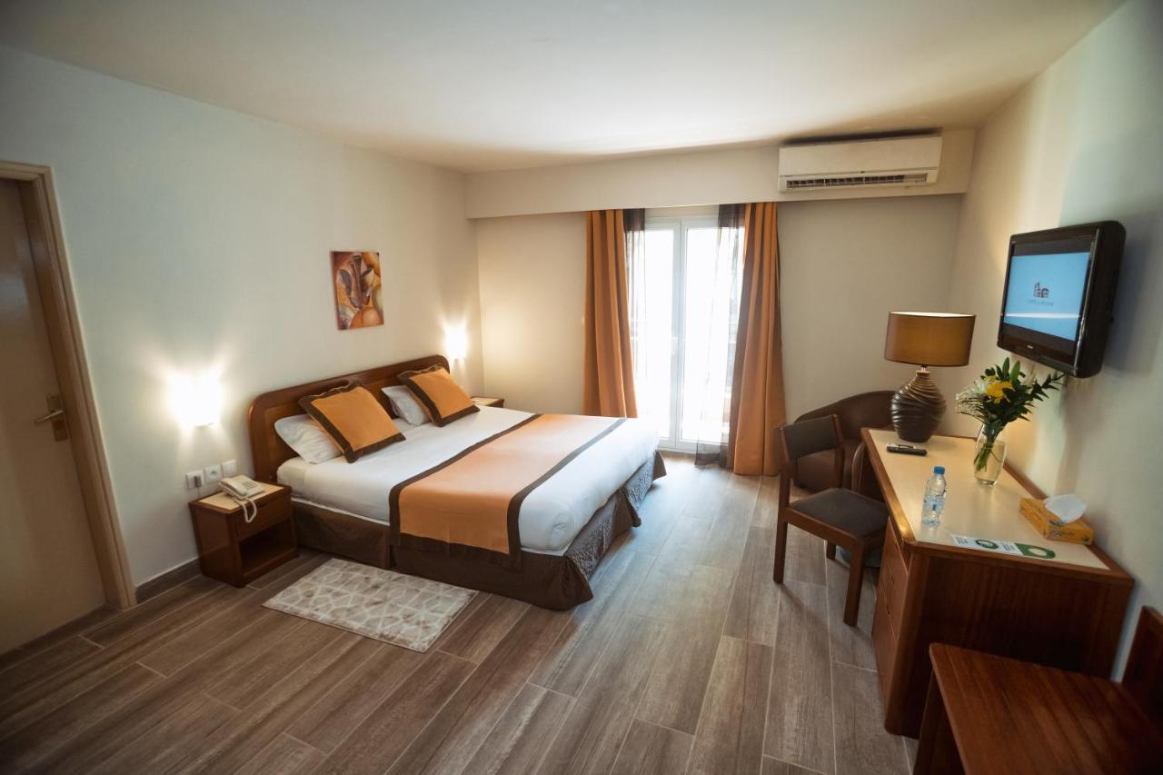 Cafe De Rome Hotel Dakar Ngoại thất bức ảnh