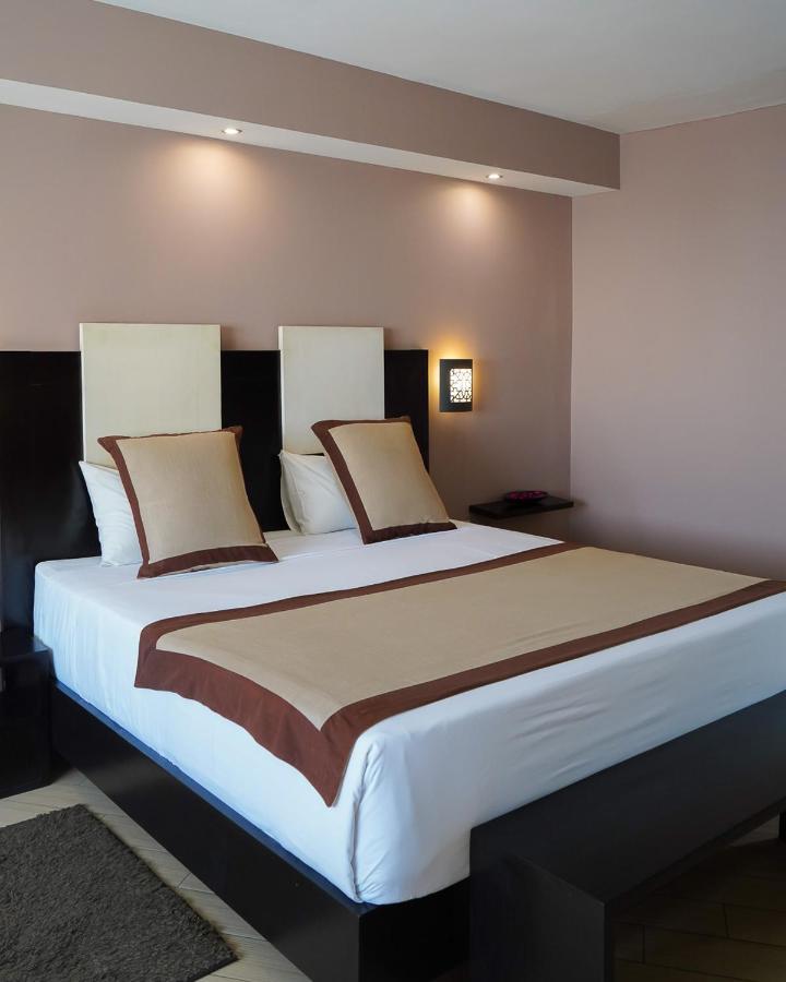 Cafe De Rome Hotel Dakar Ngoại thất bức ảnh